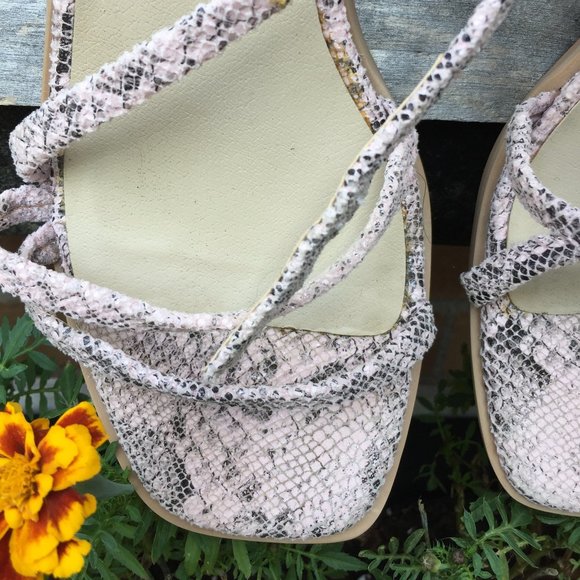 Pink Leopard Print Block Heel Sandals NWOT - Picture 3 of 7